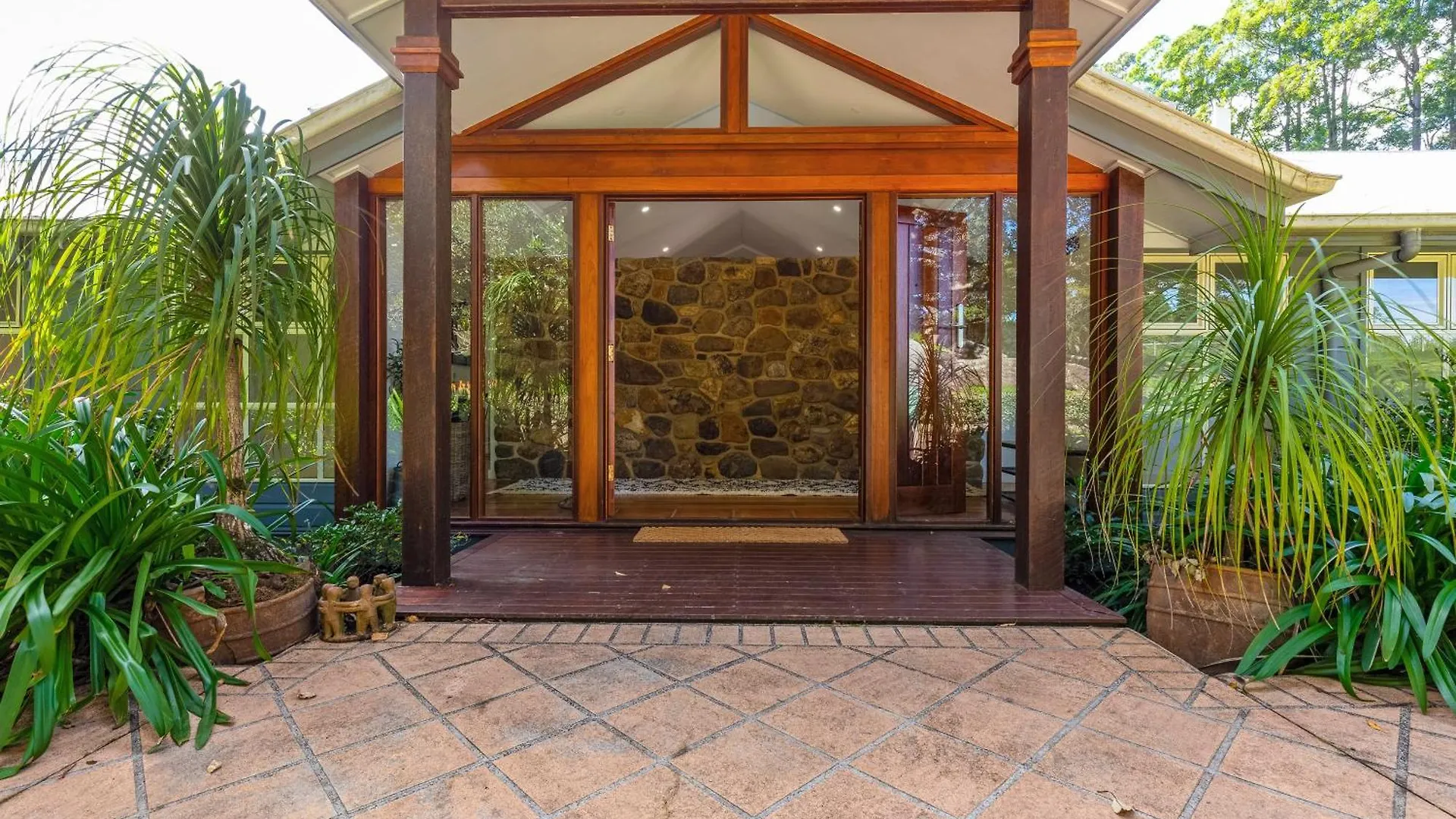 Gardners Ridge Estate Villa Maleny